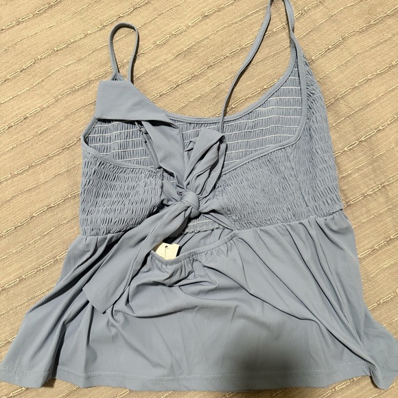 Blue cropped tank - Picture 2 of 2